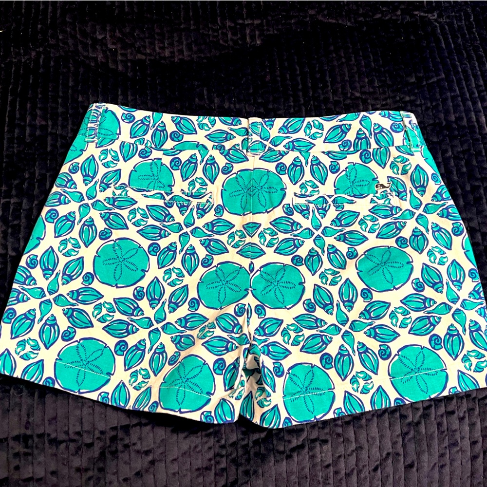 New without tags Vineyard Vine Shorts size 6